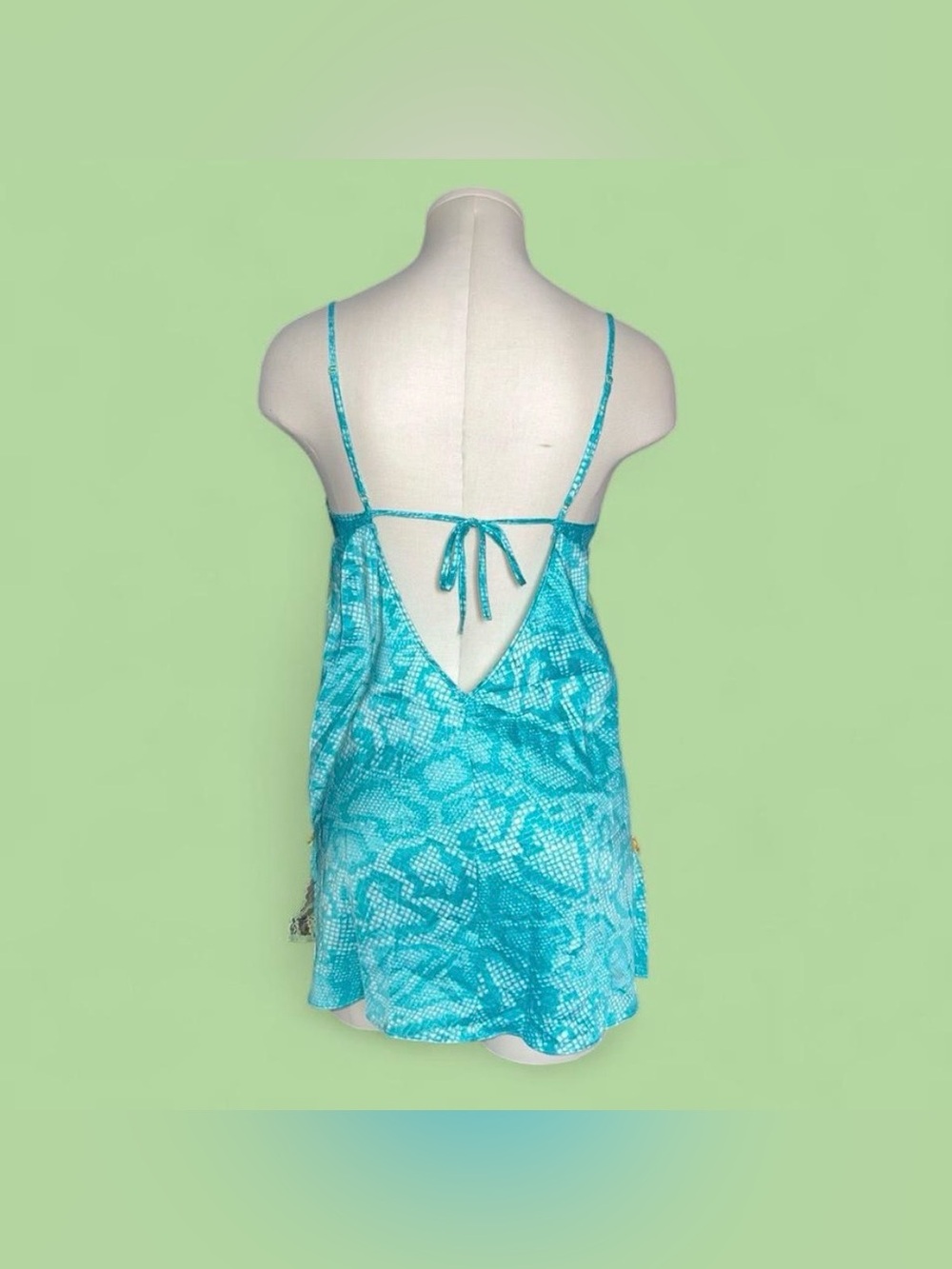 Betsey Johnson Turquoise Chemise with Lime Lace Trim - Picture 2 of 7